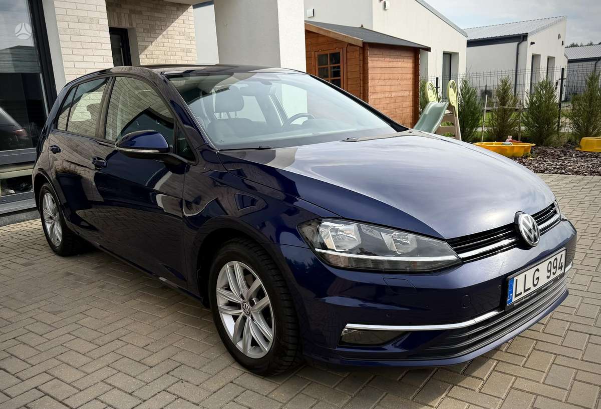Volkswagen Golf - 4