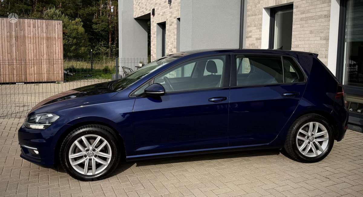 Volkswagen Golf - 10