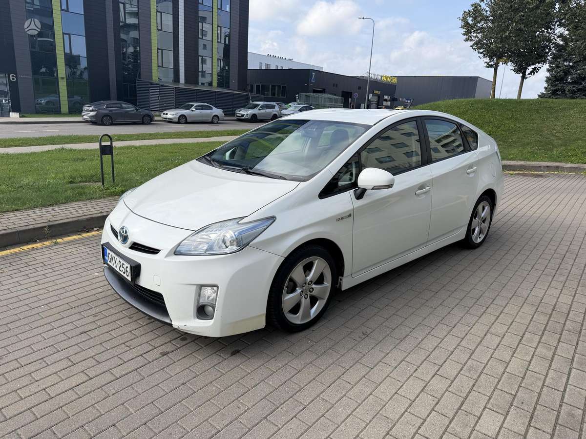 Toyota Prius - 1