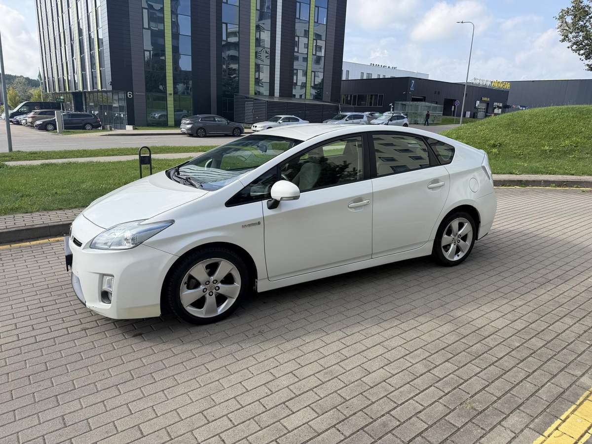 Toyota Prius - 2