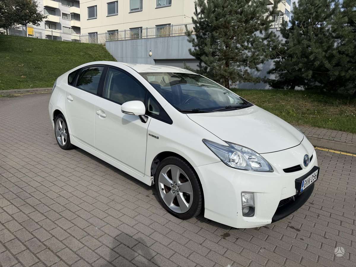 Toyota Prius - 8