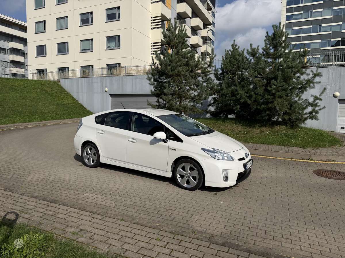 Toyota Prius - 10