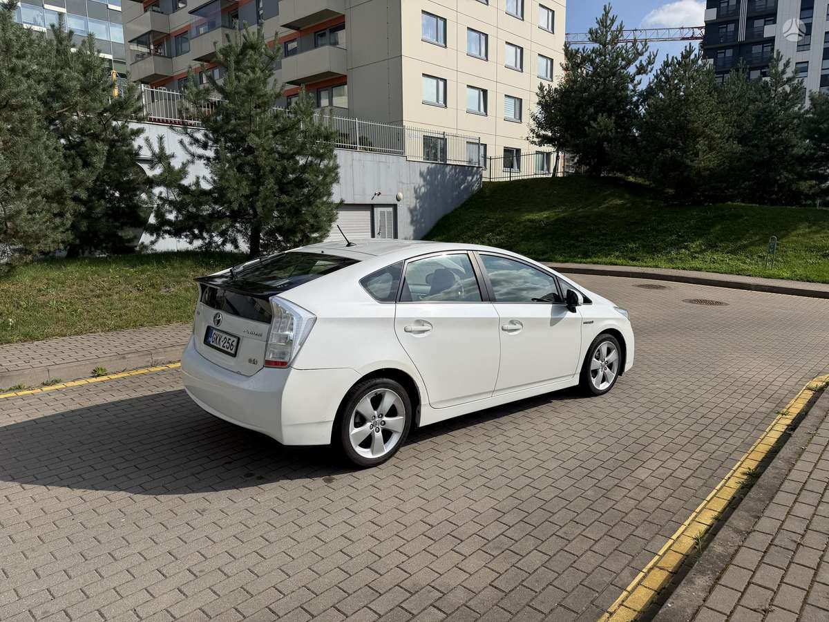 Toyota Prius - 11