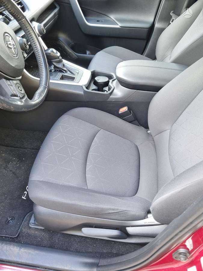 Toyota RAV4 - 9