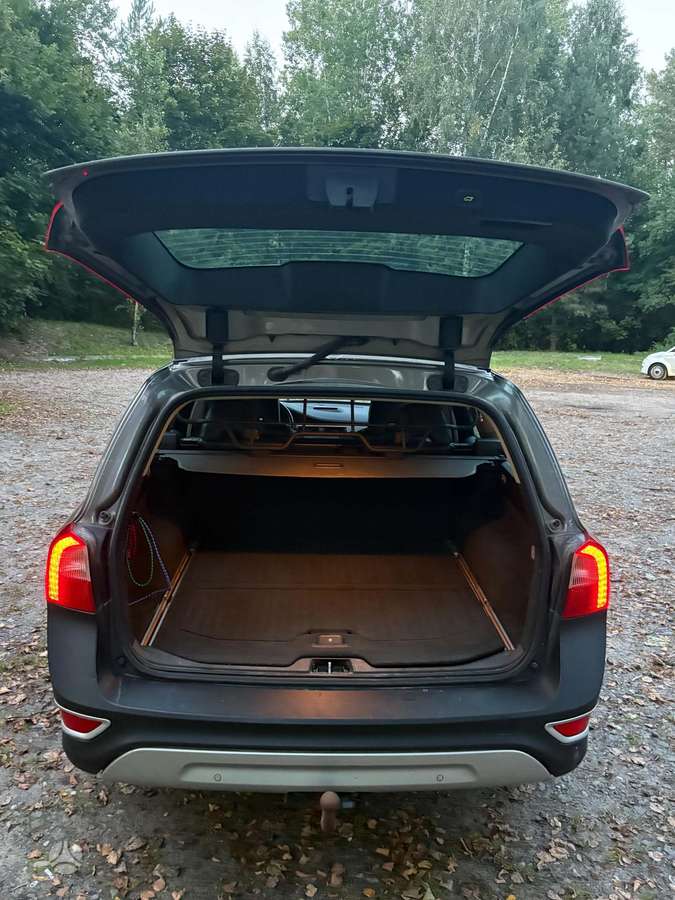 Volvo XC70 - 2