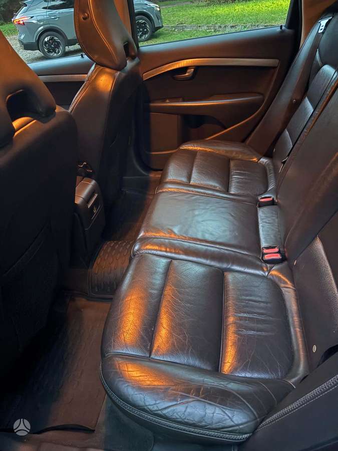 Volvo XC70, 2.4 l., wagon