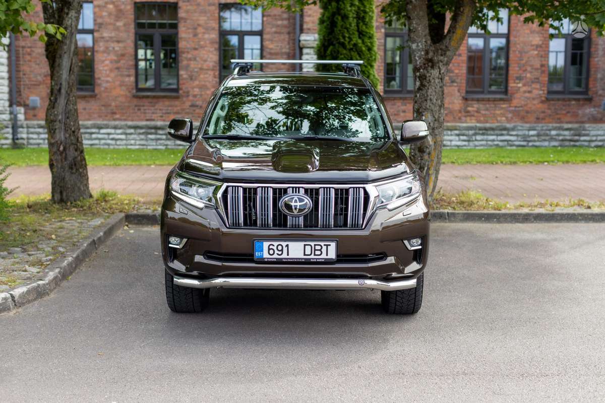 Toyota Land Cruiser - 3