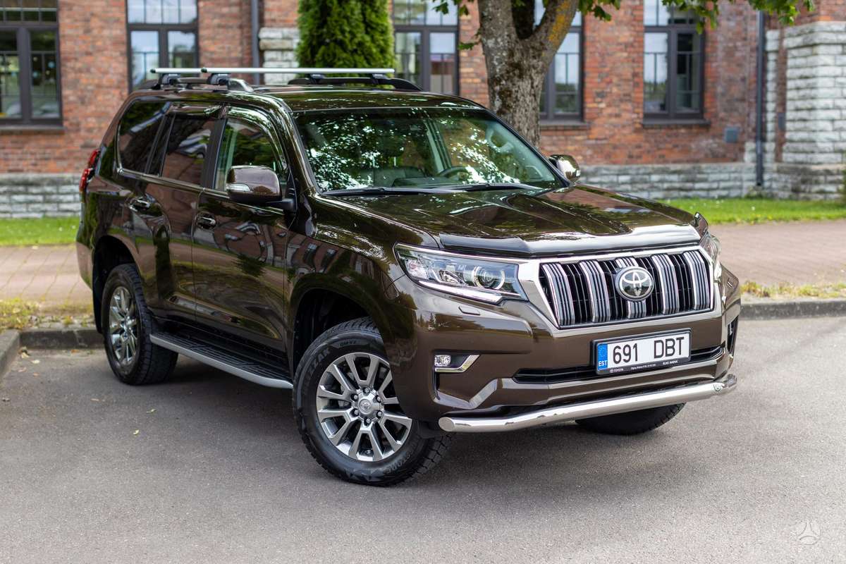 Toyota Land Cruiser - 2
