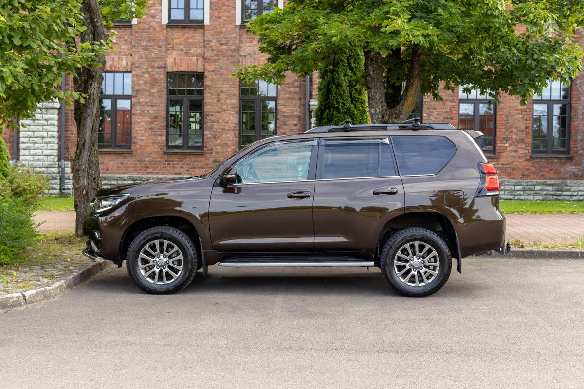 Toyota Land Cruiser - 8