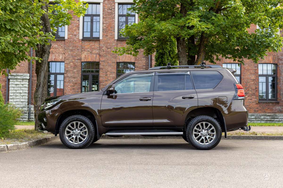 Toyota Land Cruiser - 9