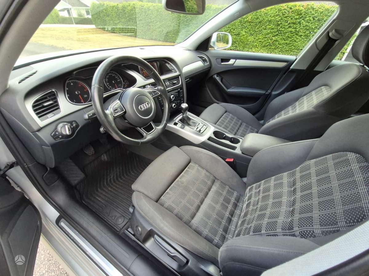 Audi A4, 2.0 l., saloon / sedan