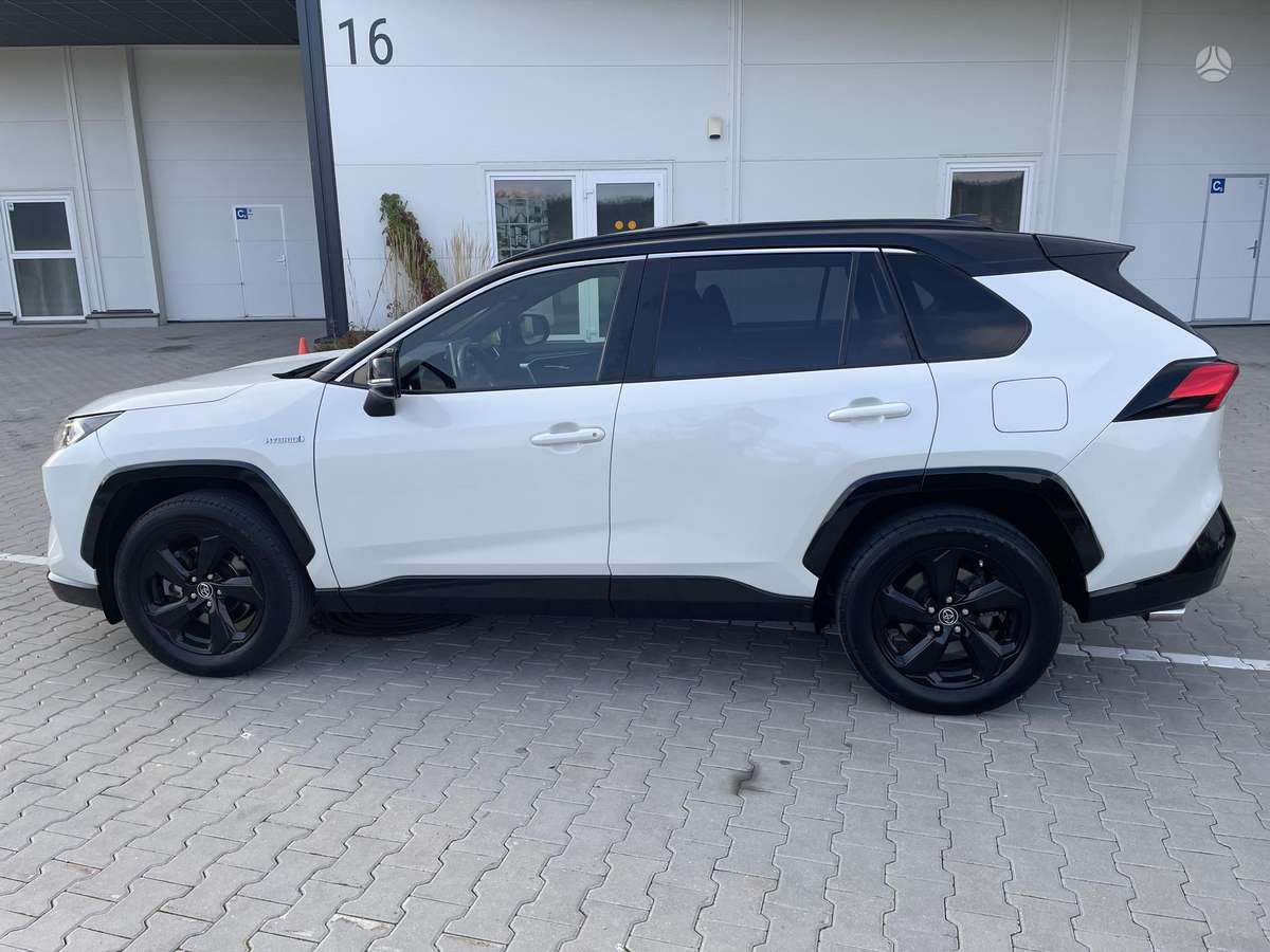 Toyota RAV4 - 10