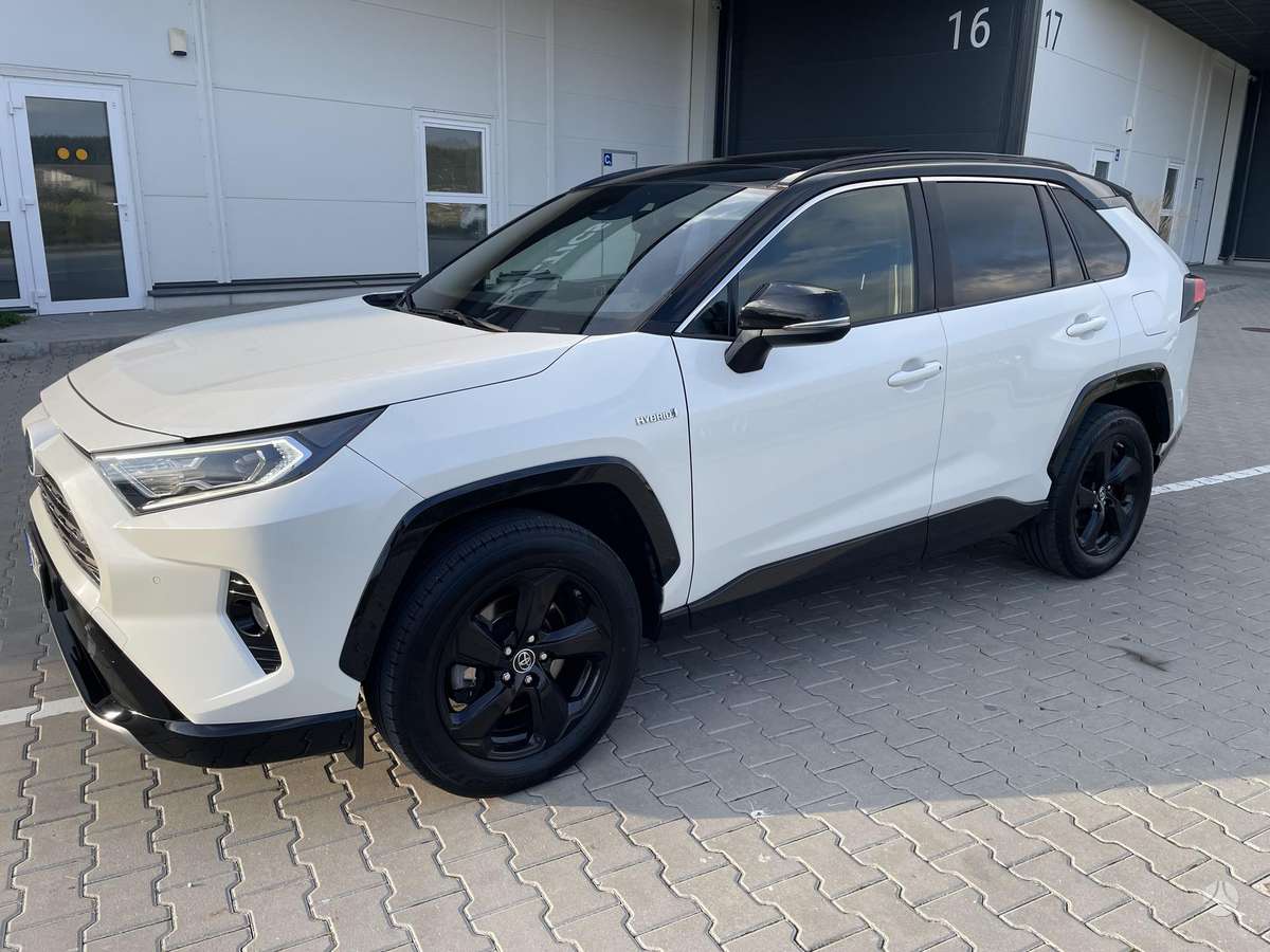 Toyota RAV4 - 1