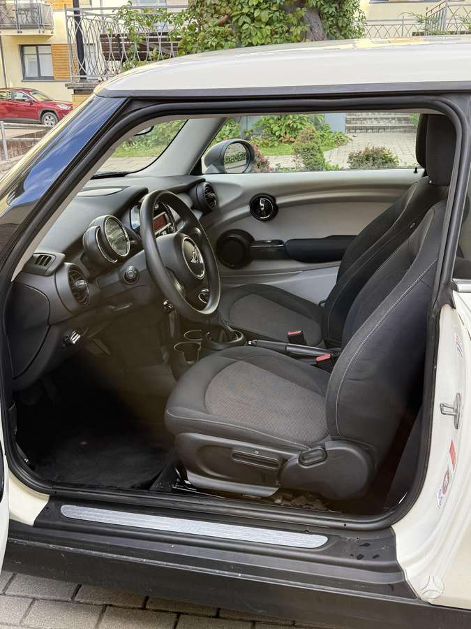 Mini One, 1.2 l., hatchback
