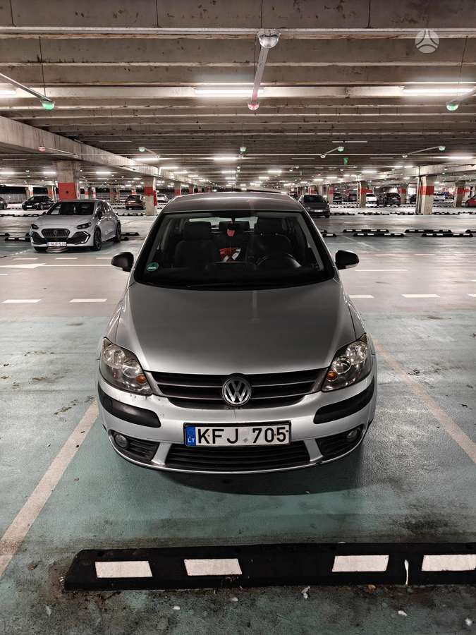 Volkswagen Golf Plus - 1