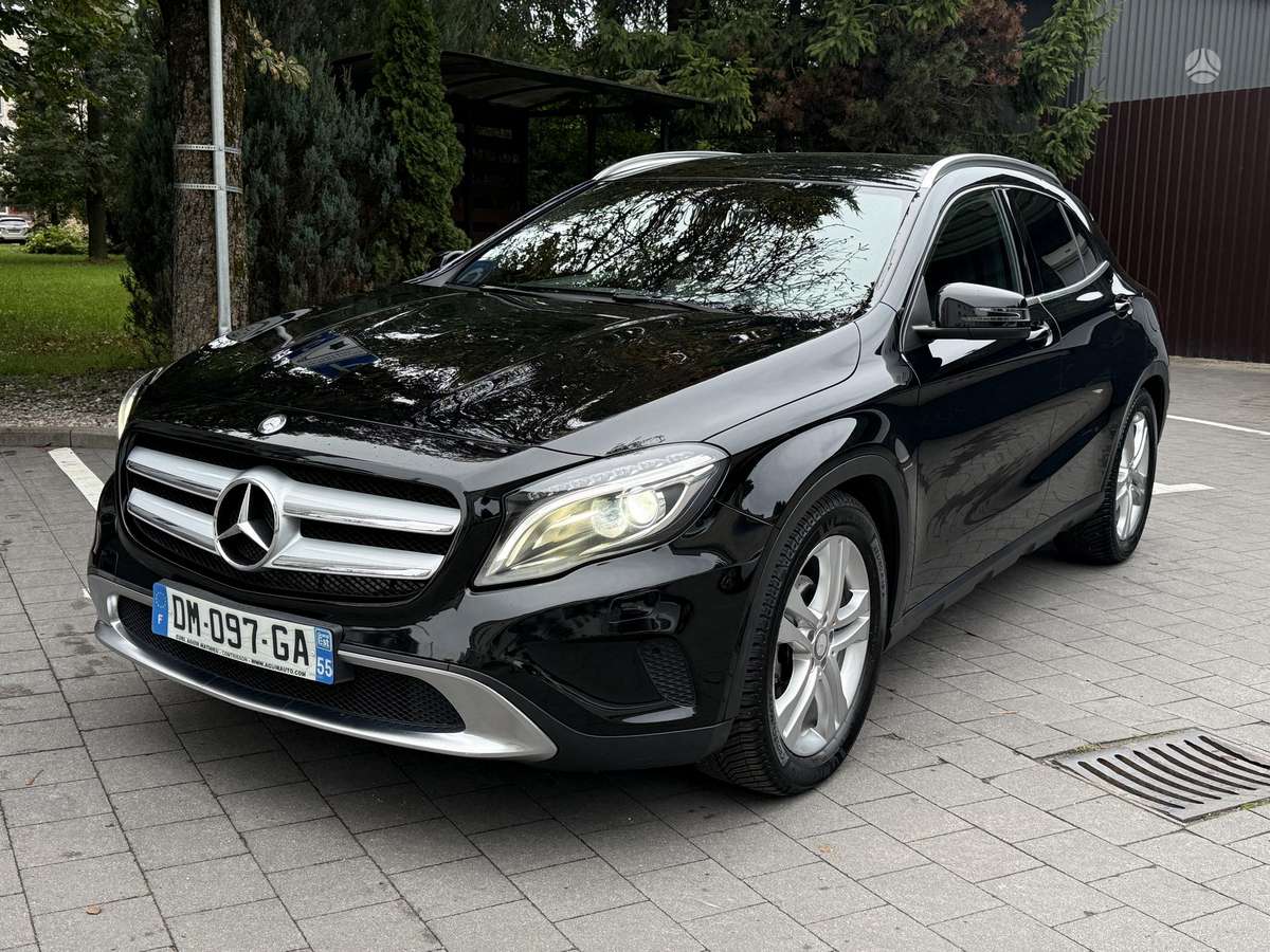 Mercedes-Benz GLA200 - 9