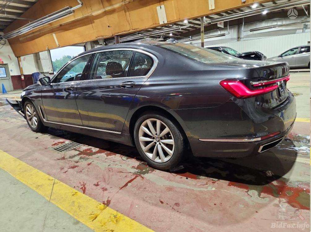 BMW 740 - 2