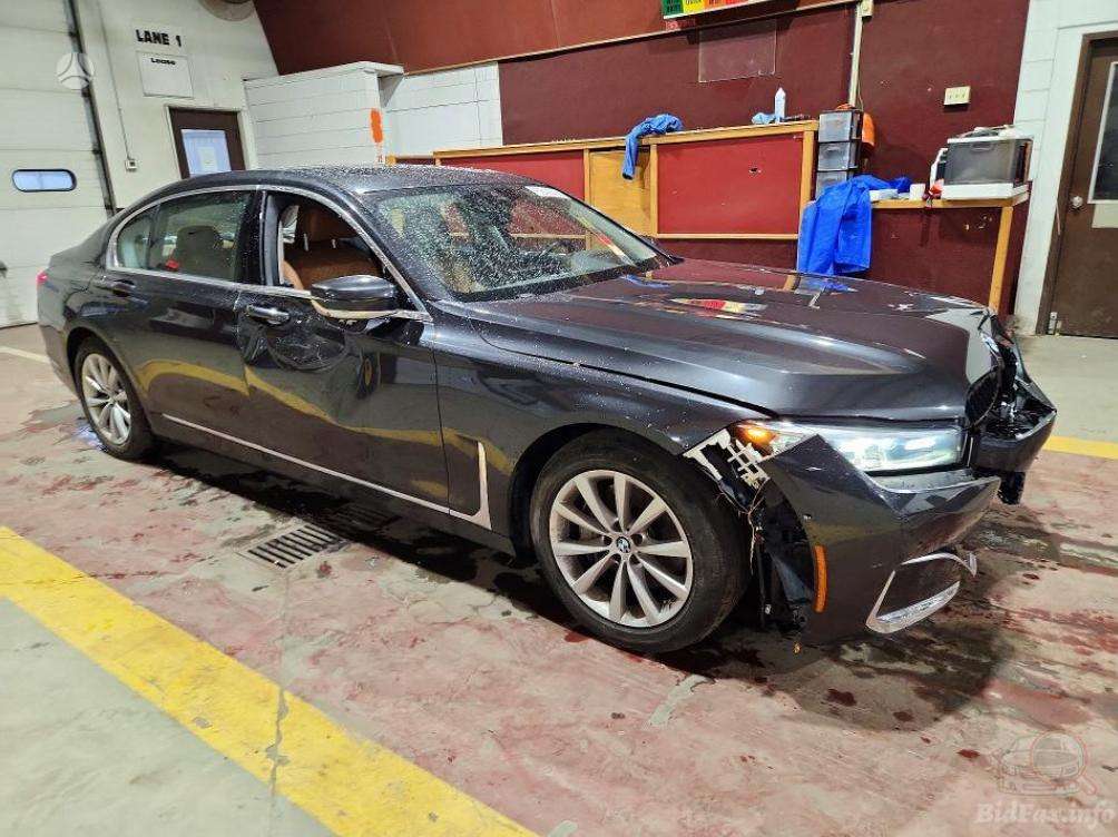 BMW 740 - 4