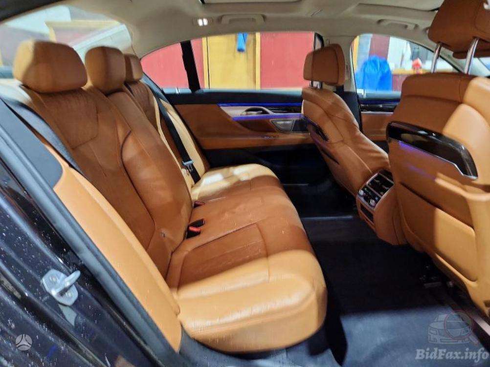 BMW 740 - 10
