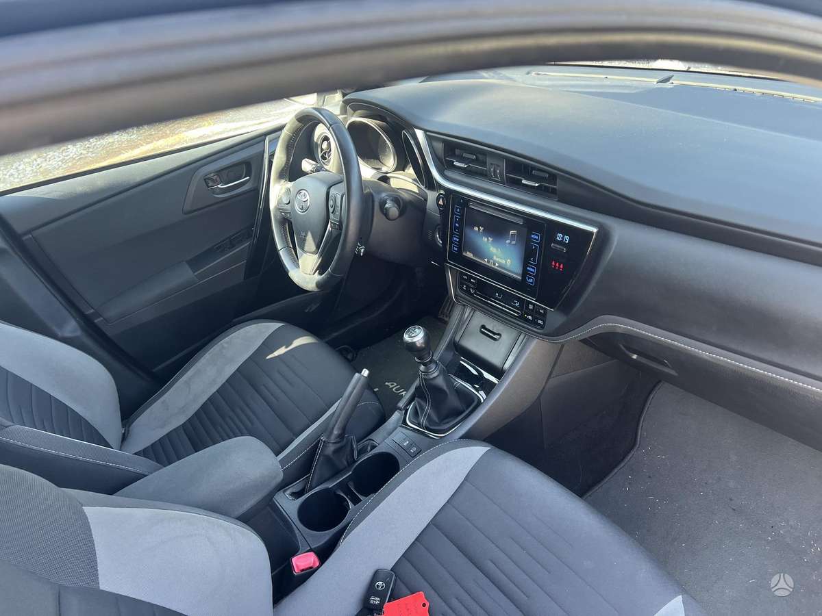 Toyota Auris - 9