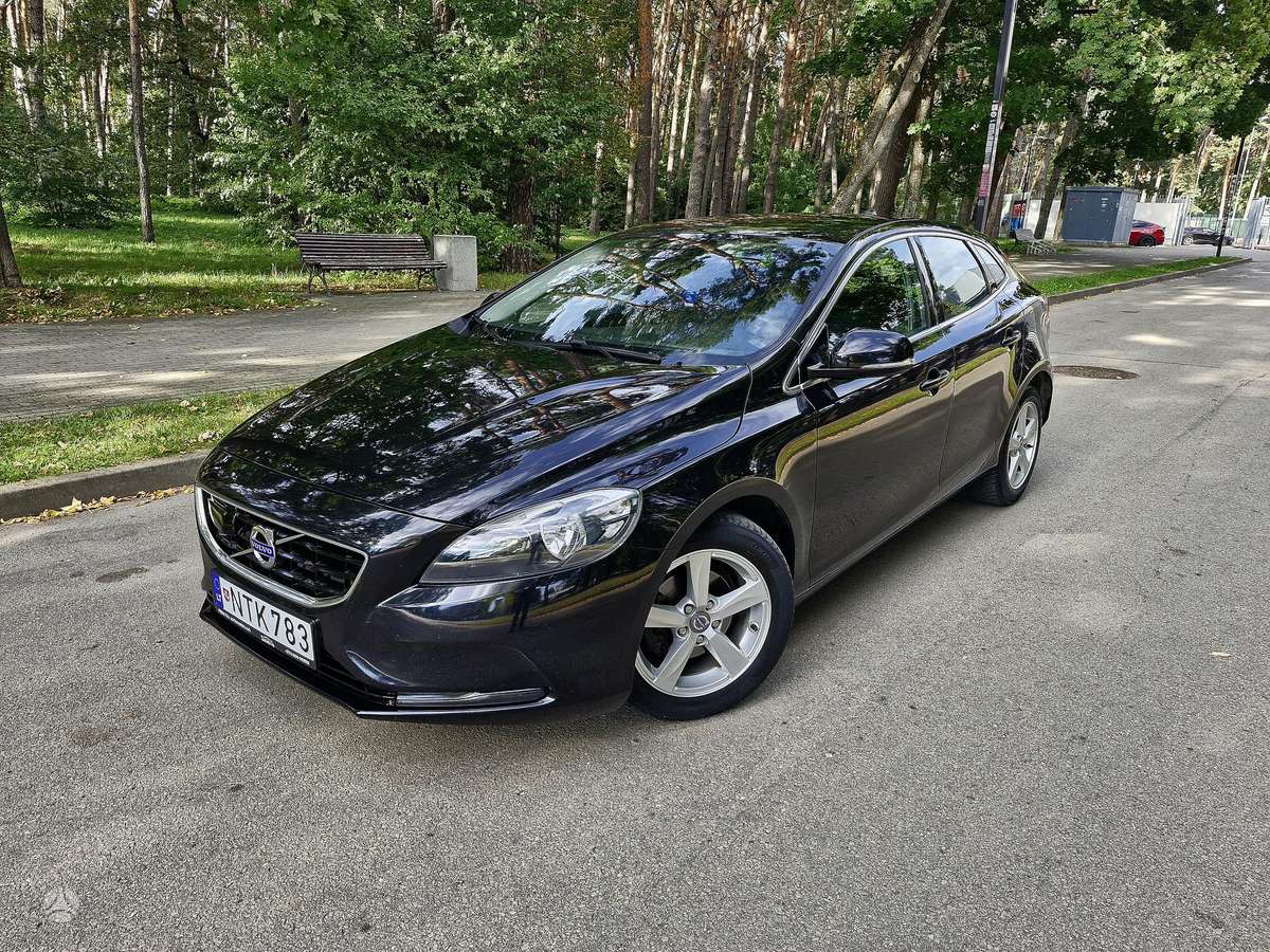 Volvo V40, 1.6 l., Хэтчбек