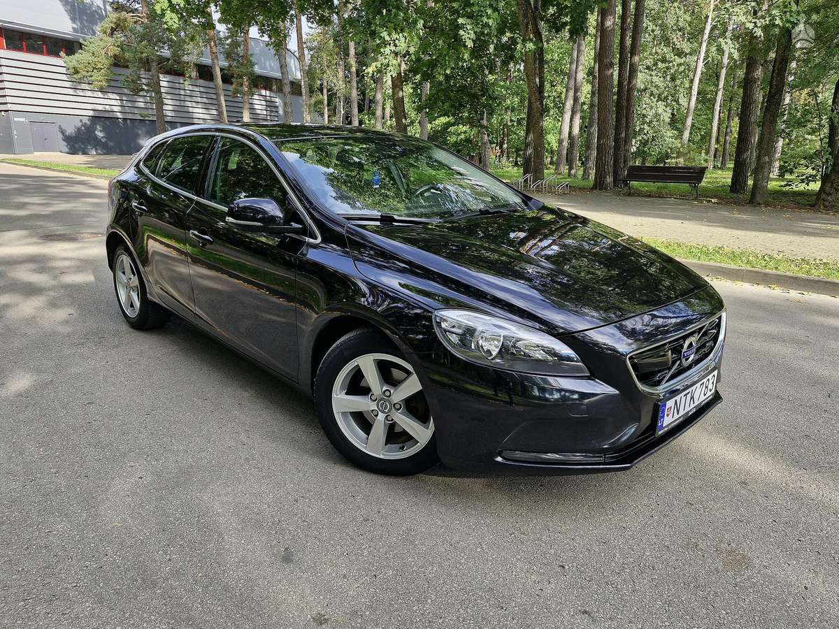 Volvo V40, 1.6 l., Хэтчбек