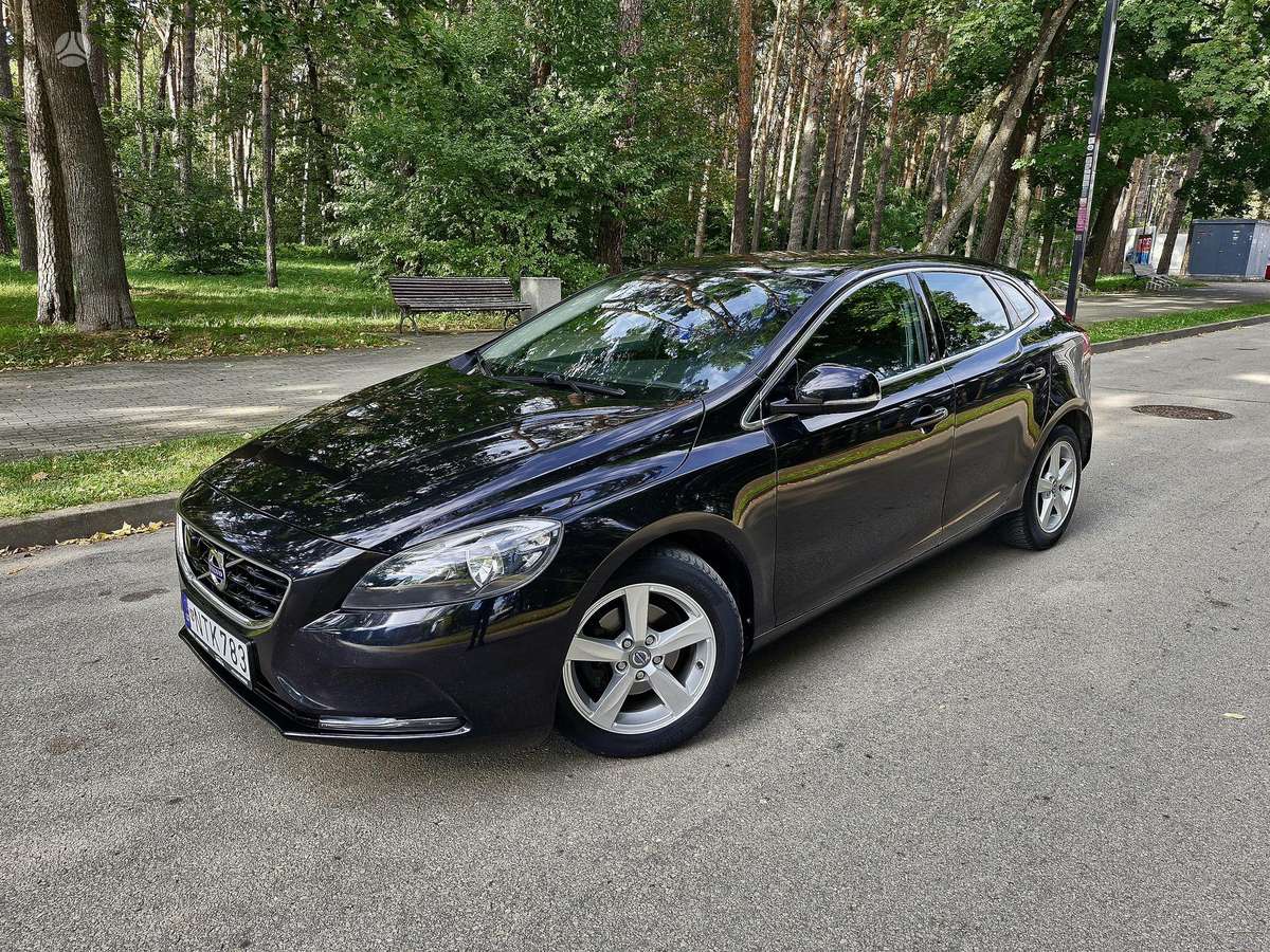 Volvo V40, 1.6 l., Хэтчбек