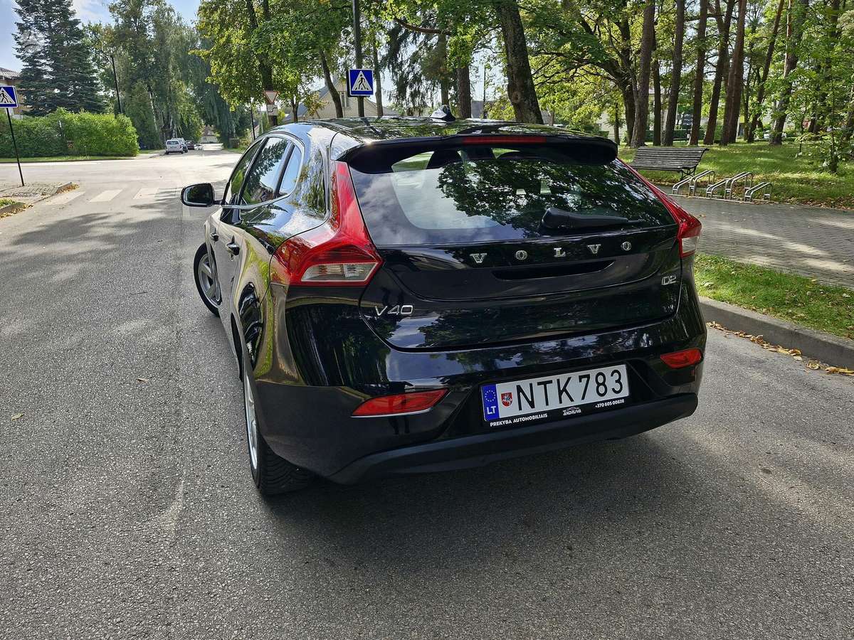 Volvo V40, 1.6 l., Хэтчбек