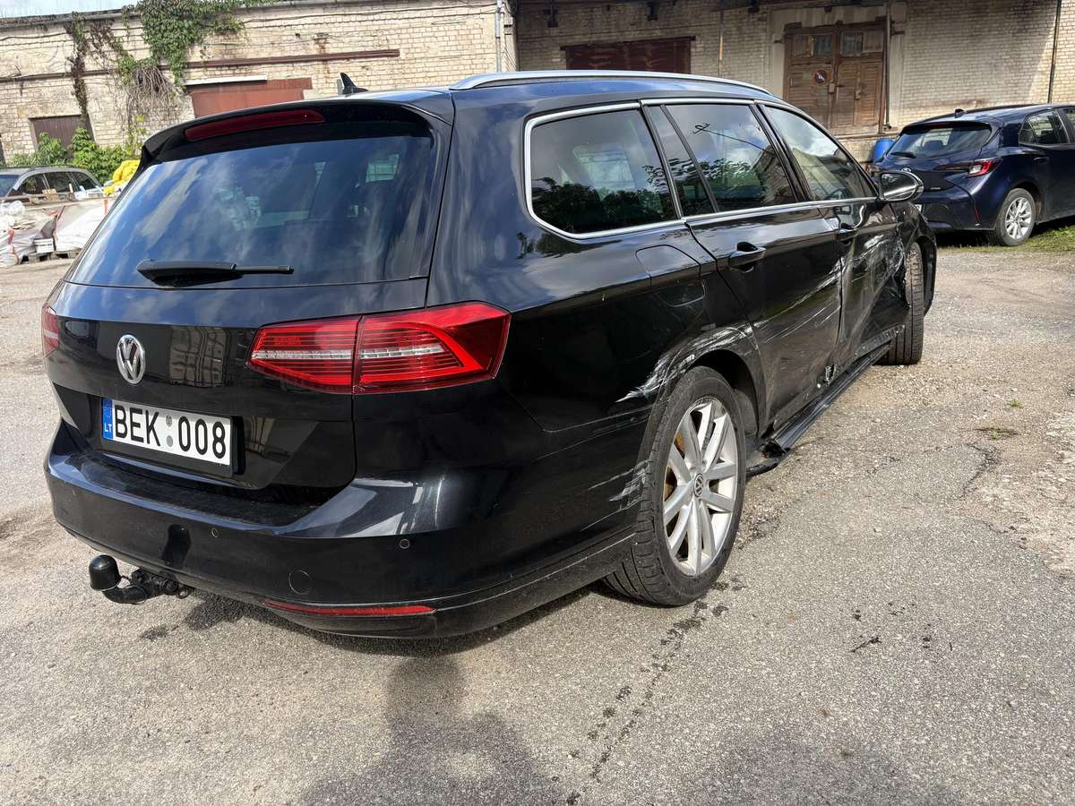 Volkswagen Passat - 5
