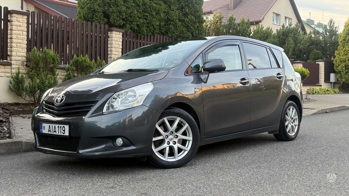 Toyota Verso - 2