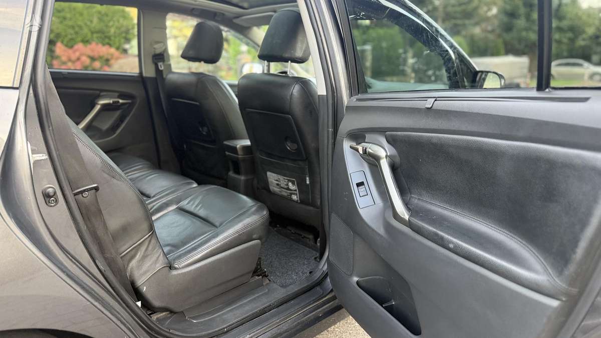 Toyota Verso, 2.2 l., mpv / minivan