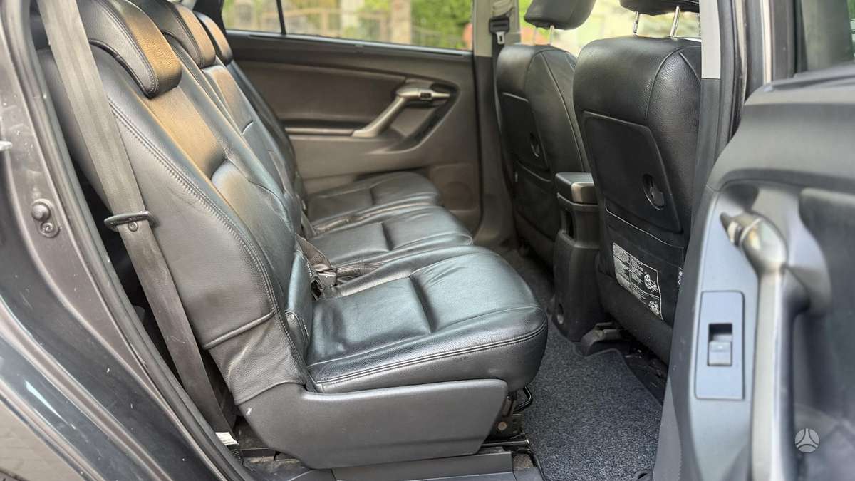 Toyota Verso, 2.2 l., mpv / minivan