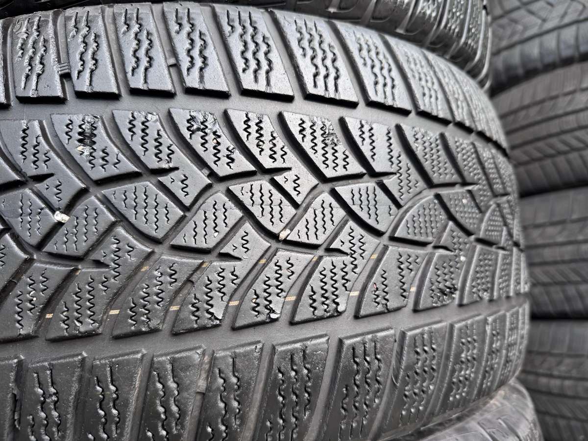 Goodyear Performance, зимние 245/40 R18