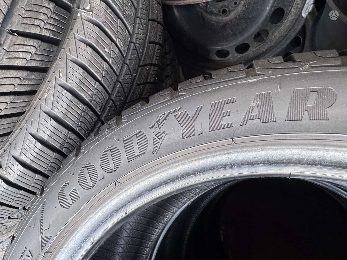 Goodyear Performance, winter 245/40 R18