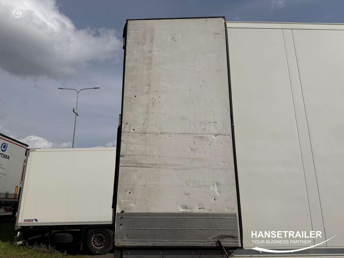 Schmitz SKO 24, refrigerated