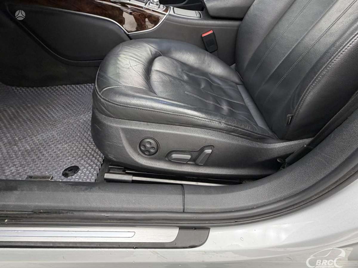 Audi A6, 3.0 l., Седан