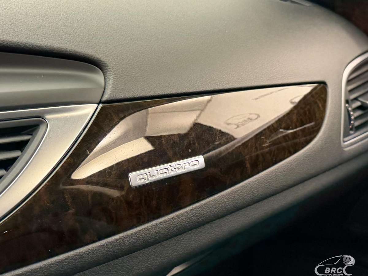 Audi A6, 3.0 l., Седан