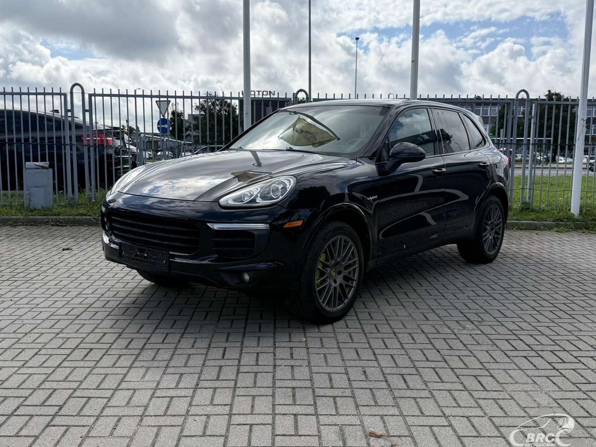 Porsche Cayenne - 1
