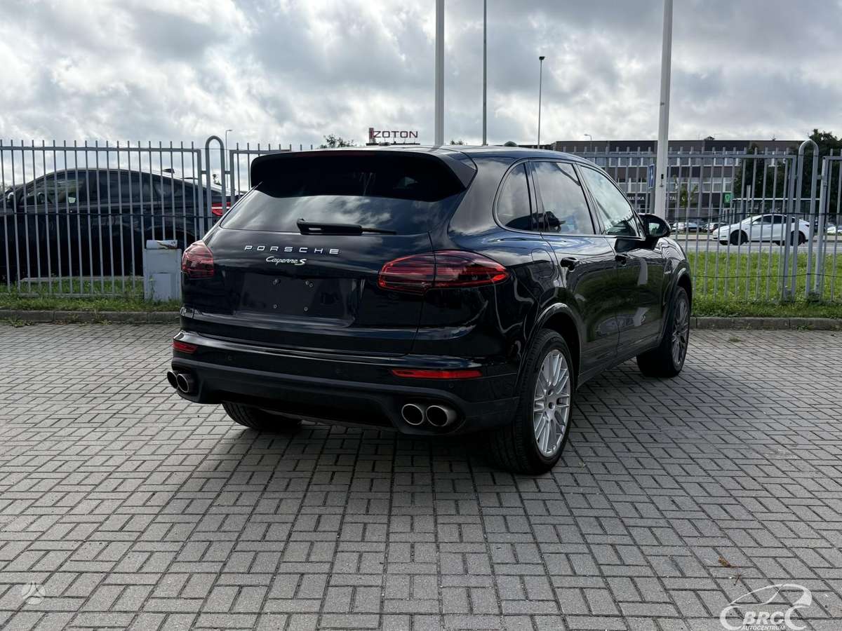 Porsche Cayenne - 3