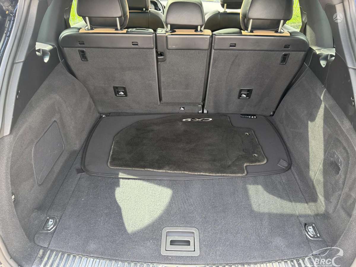 Porsche Cayenne - 11