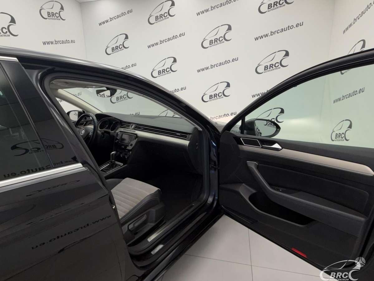 Volkswagen Passat - 9