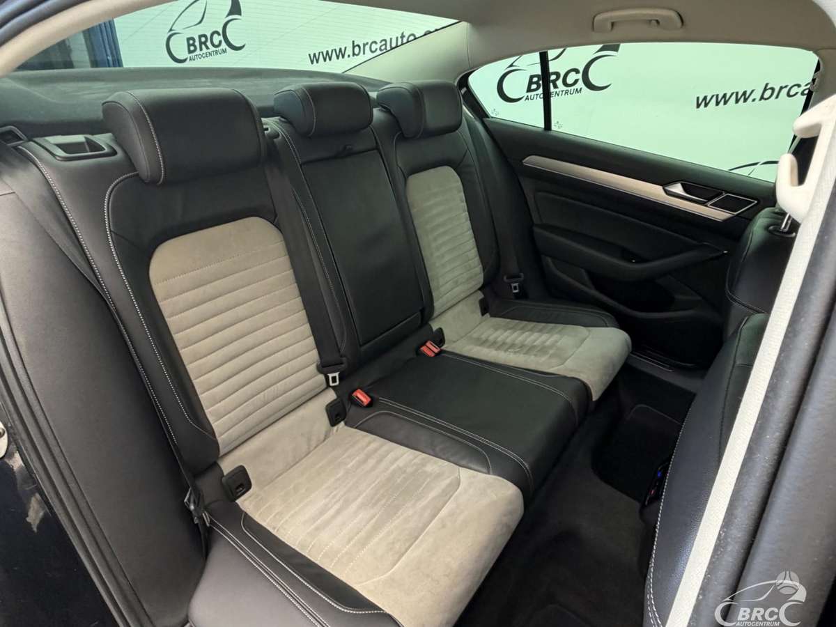 Volkswagen Passat - 12