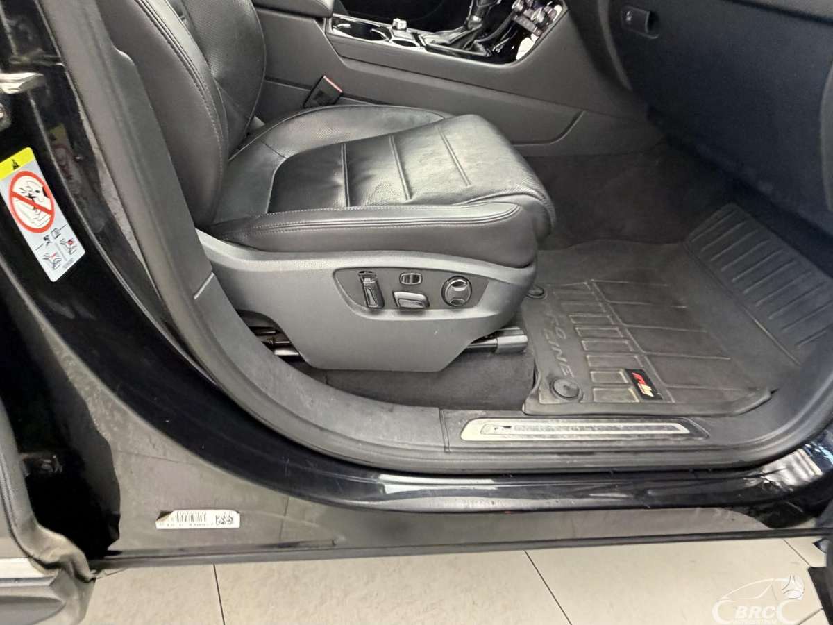 Volkswagen Touareg - 7