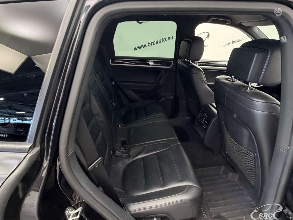 Volkswagen Touareg - 11