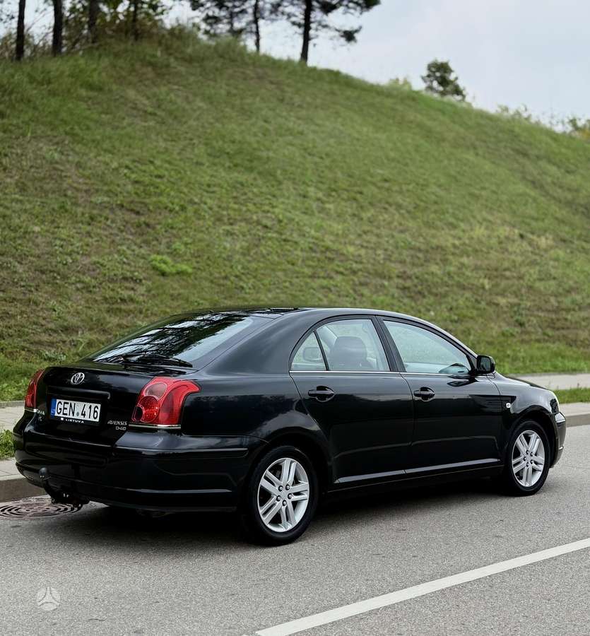 Toyota Avensis - 6