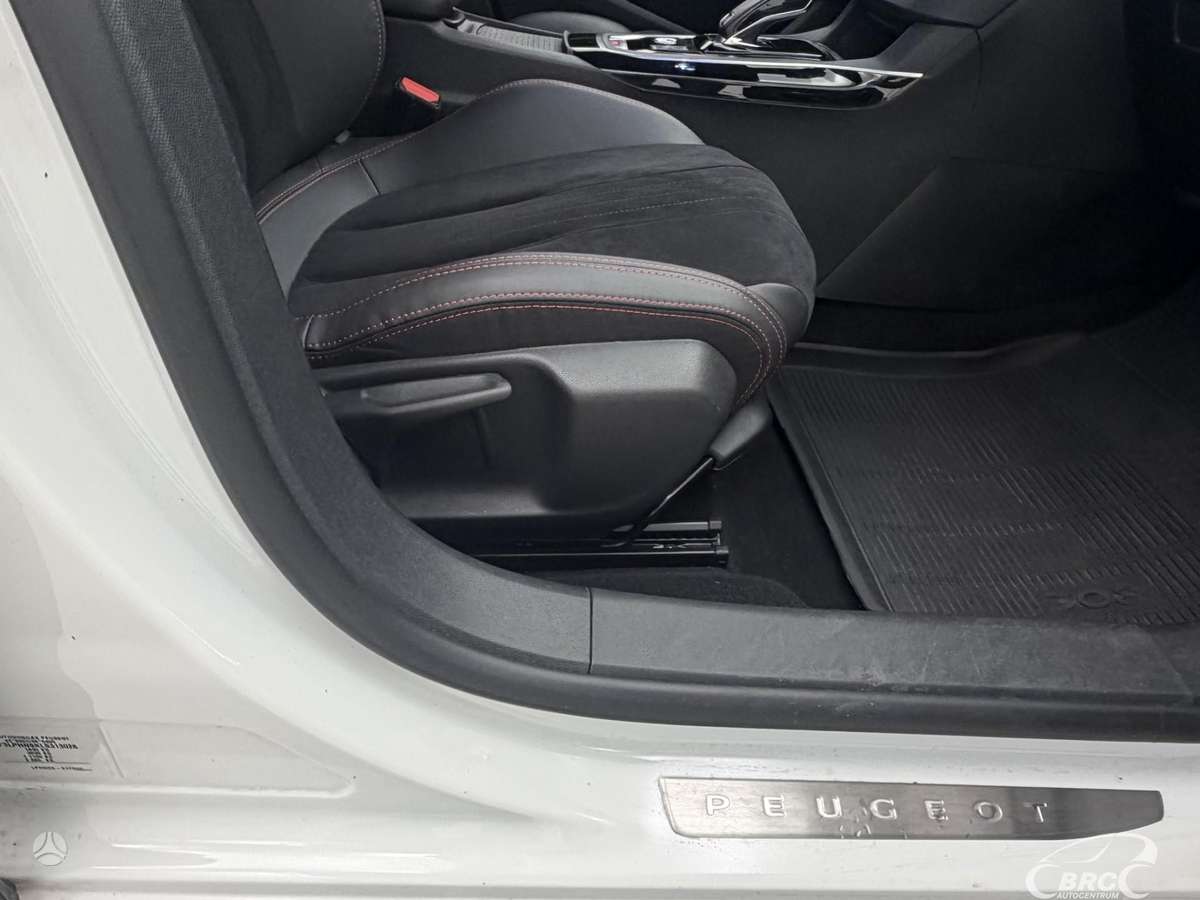 Peugeot 308, 1.2 l., hatchback