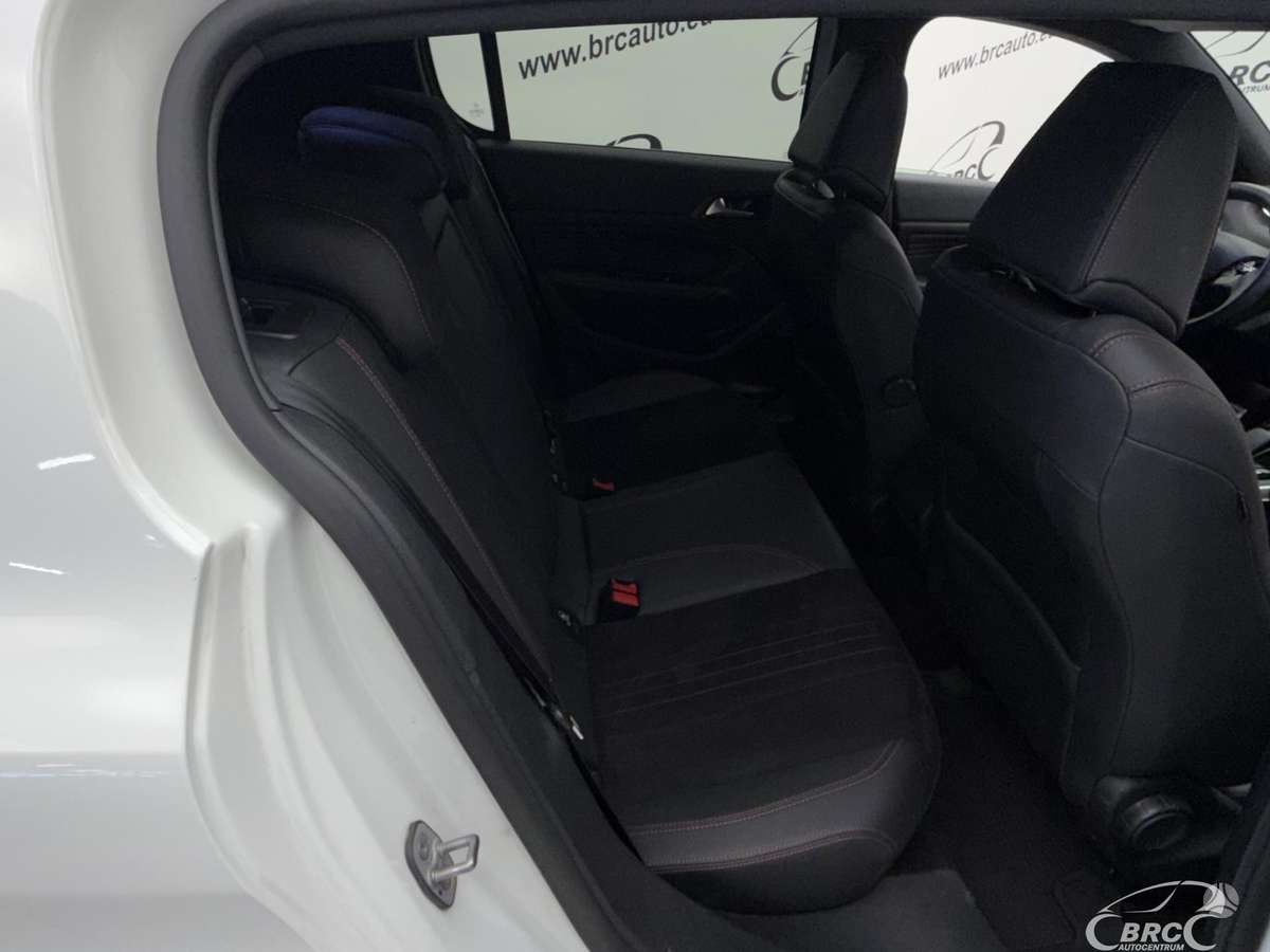 Peugeot 308, 1.2 l., hatchback