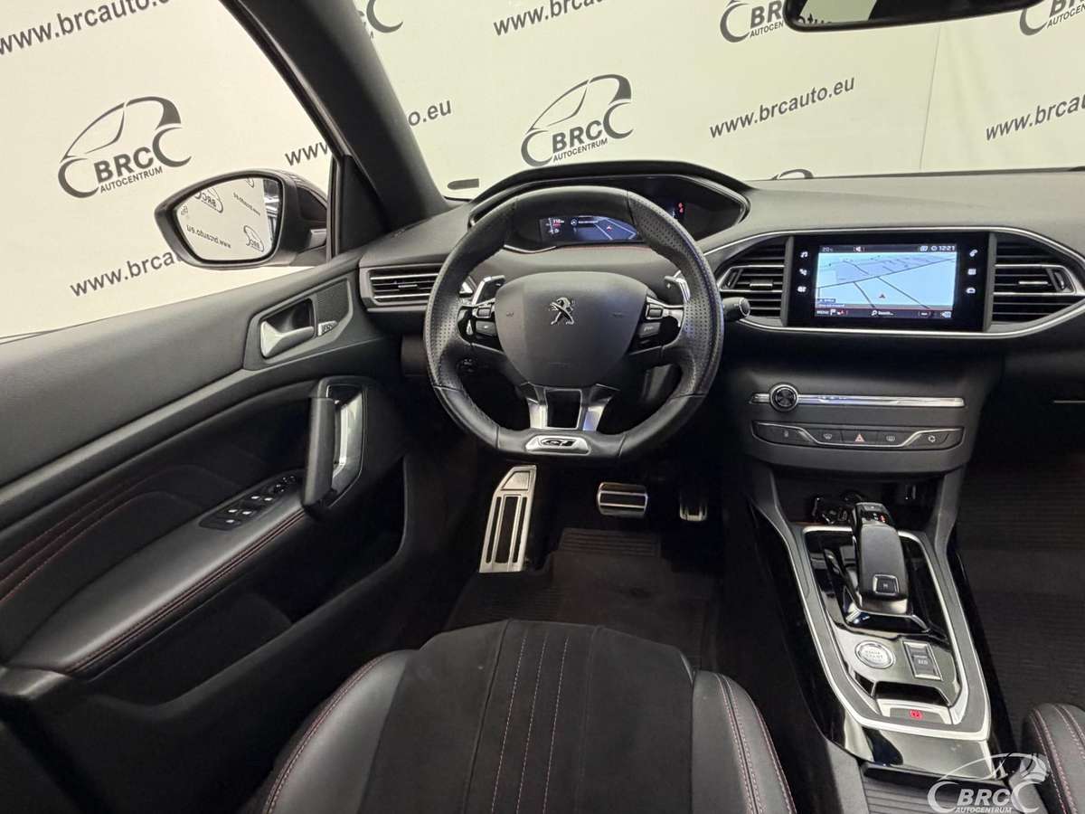 Peugeot 308, 1.2 l., hatchback