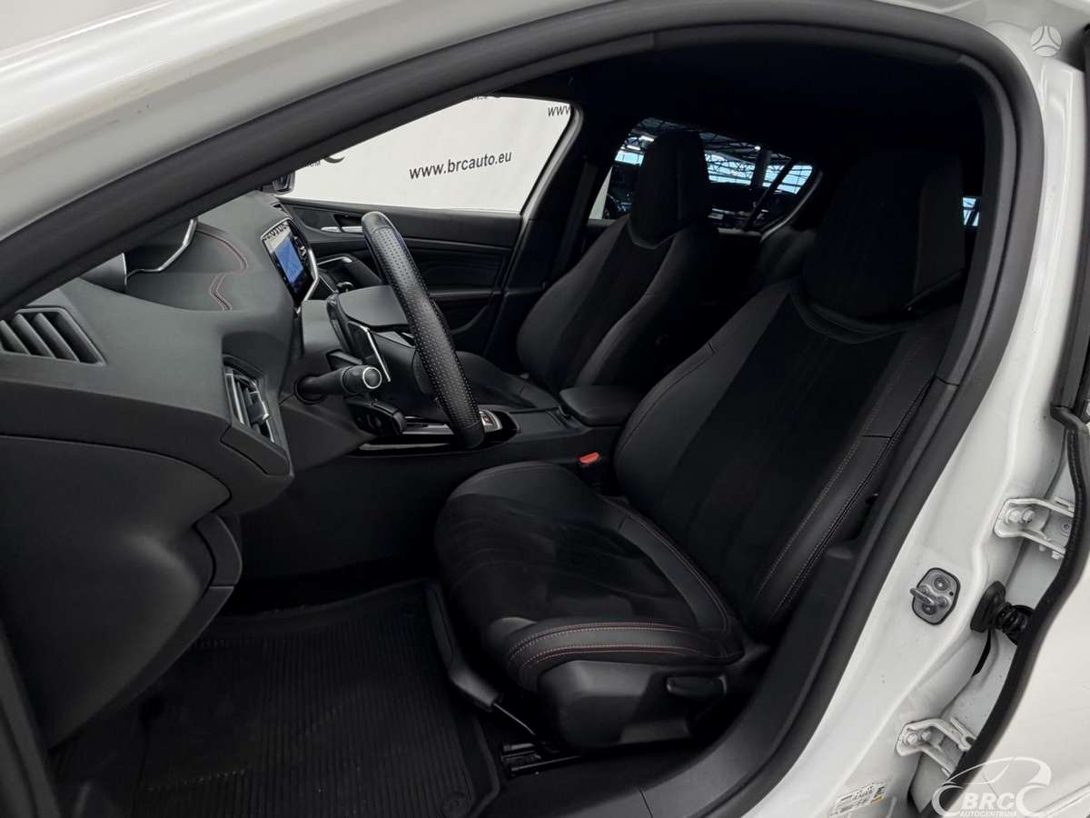 Peugeot 308, 1.2 l., hatchback