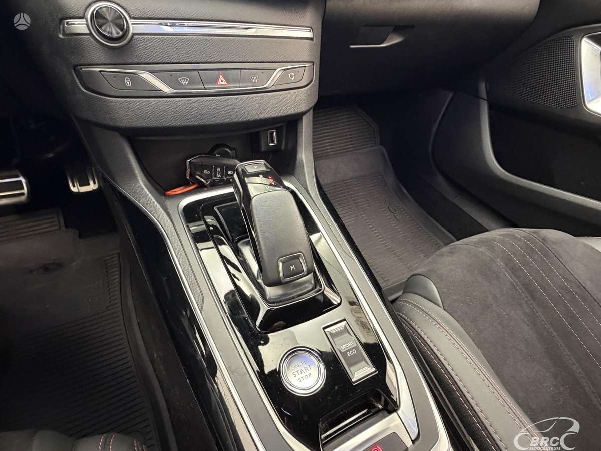 Peugeot 308, 1.2 l., hatchback